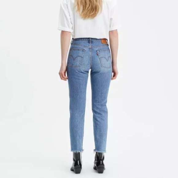 Levi's Wedgie Fit Ankle Women's Jeans - Picture 2 of 8
